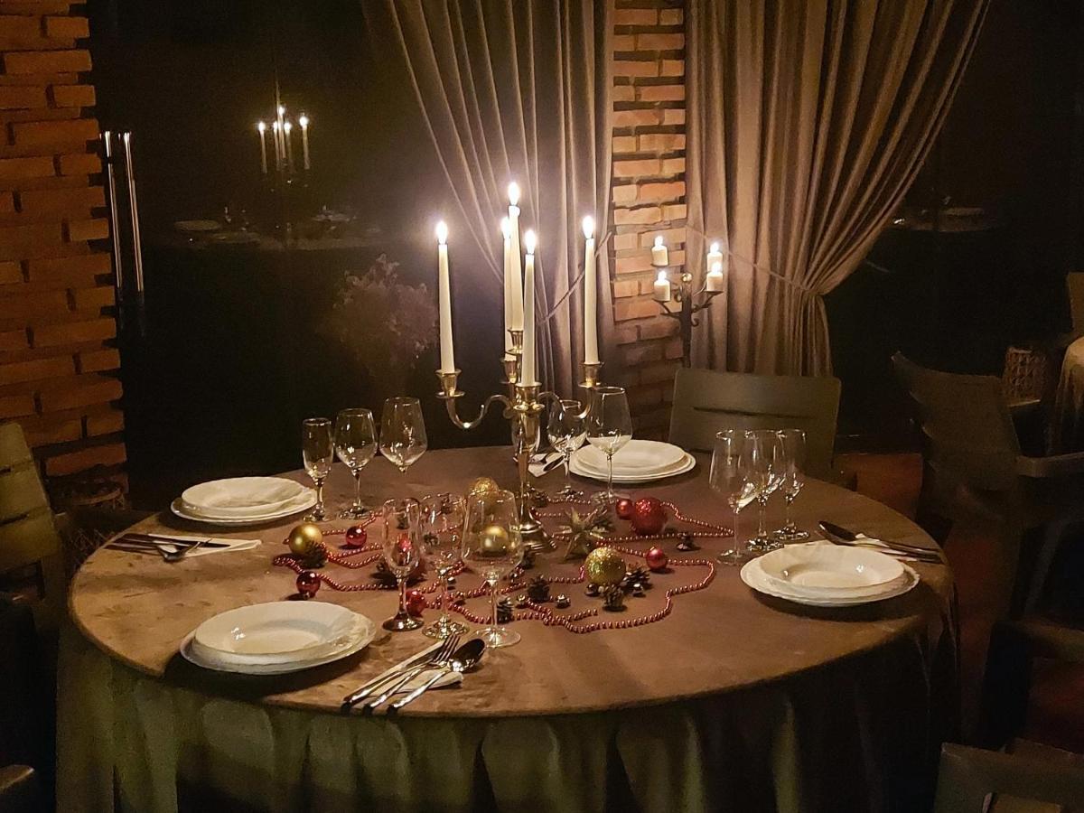 Готель Casa Luca Moldova Noua Екстер'єр фото